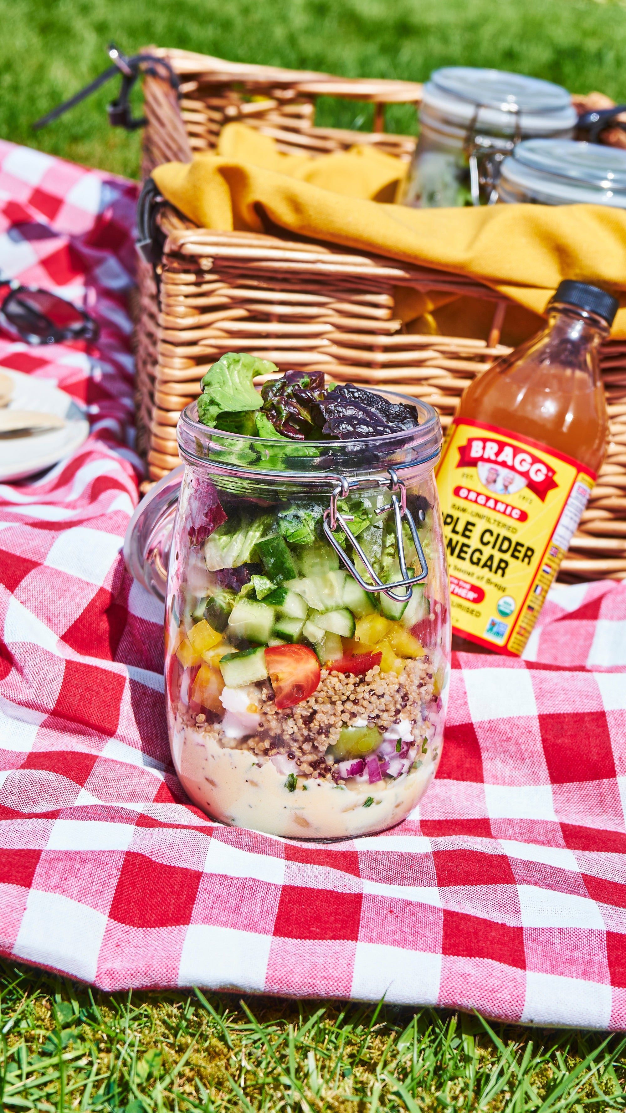 How to make a Butter bean picnic salad jar
